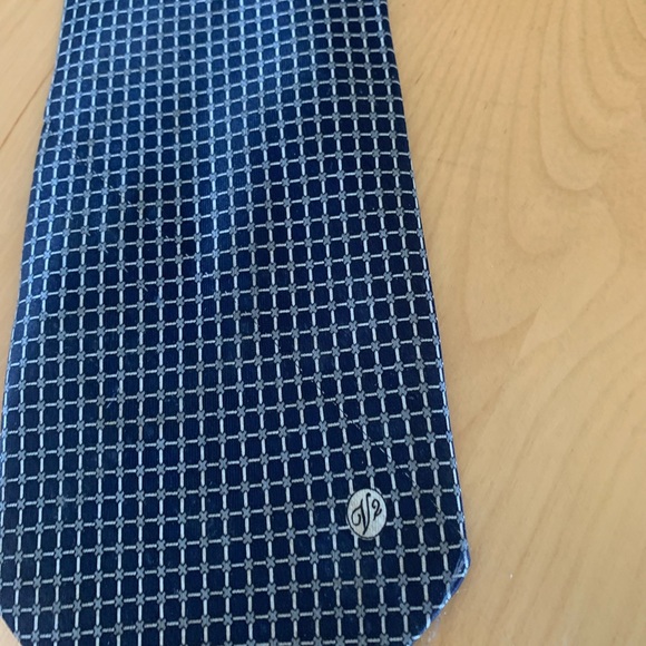 Versace 100% Silk tie - Picture 2 of 4
